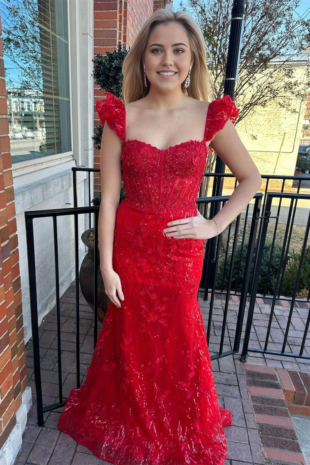 Wunderschönes rotes Korsett-Ballkleid im Meerjungfrauenstil mit Herzausschnitt und Applikationen